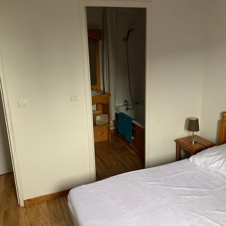 Appartement Dans Residence Bois De La Reine, Besse Et Saint Anastaise Exterior foto