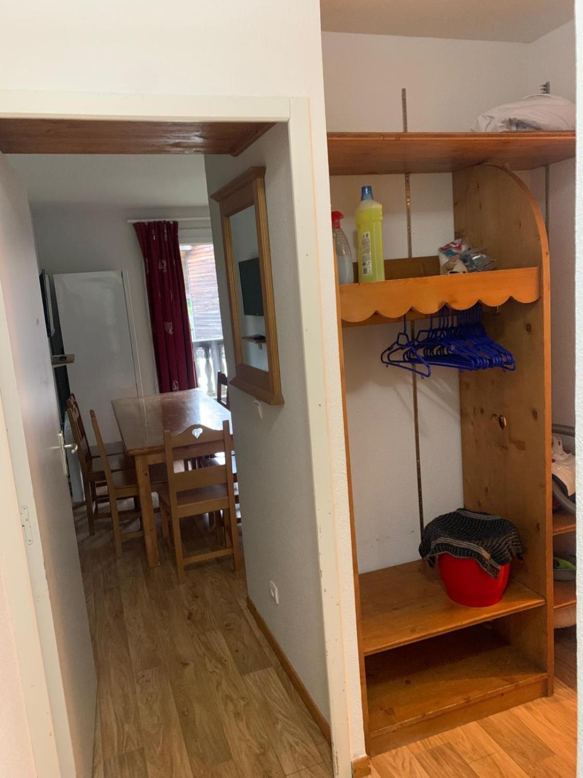 Appartement Dans Residence Bois De La Reine, Besse Et Saint Anastaise Exterior foto